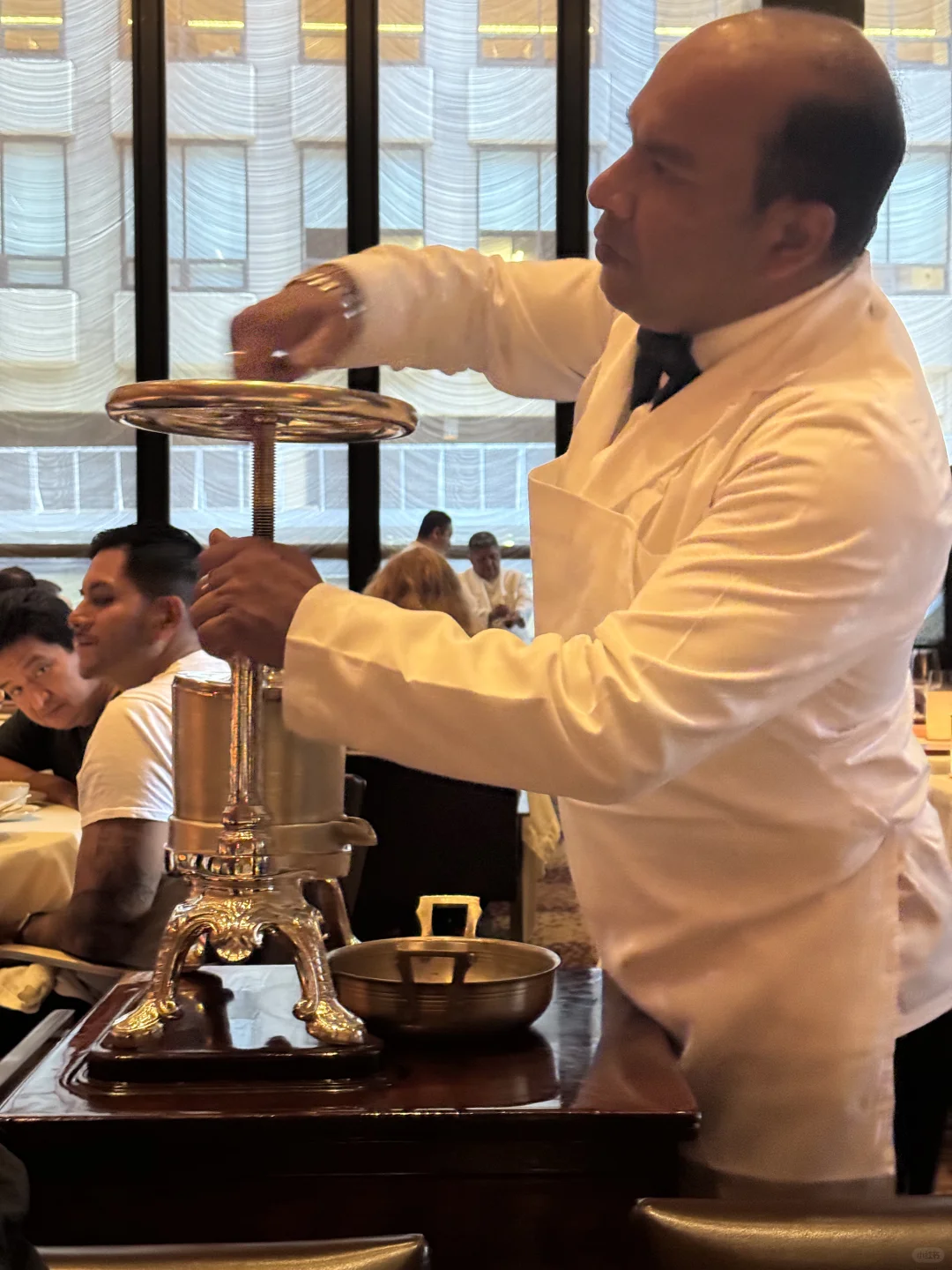 纽约🏅在密斯设计的餐厅里吃饭是什么体验