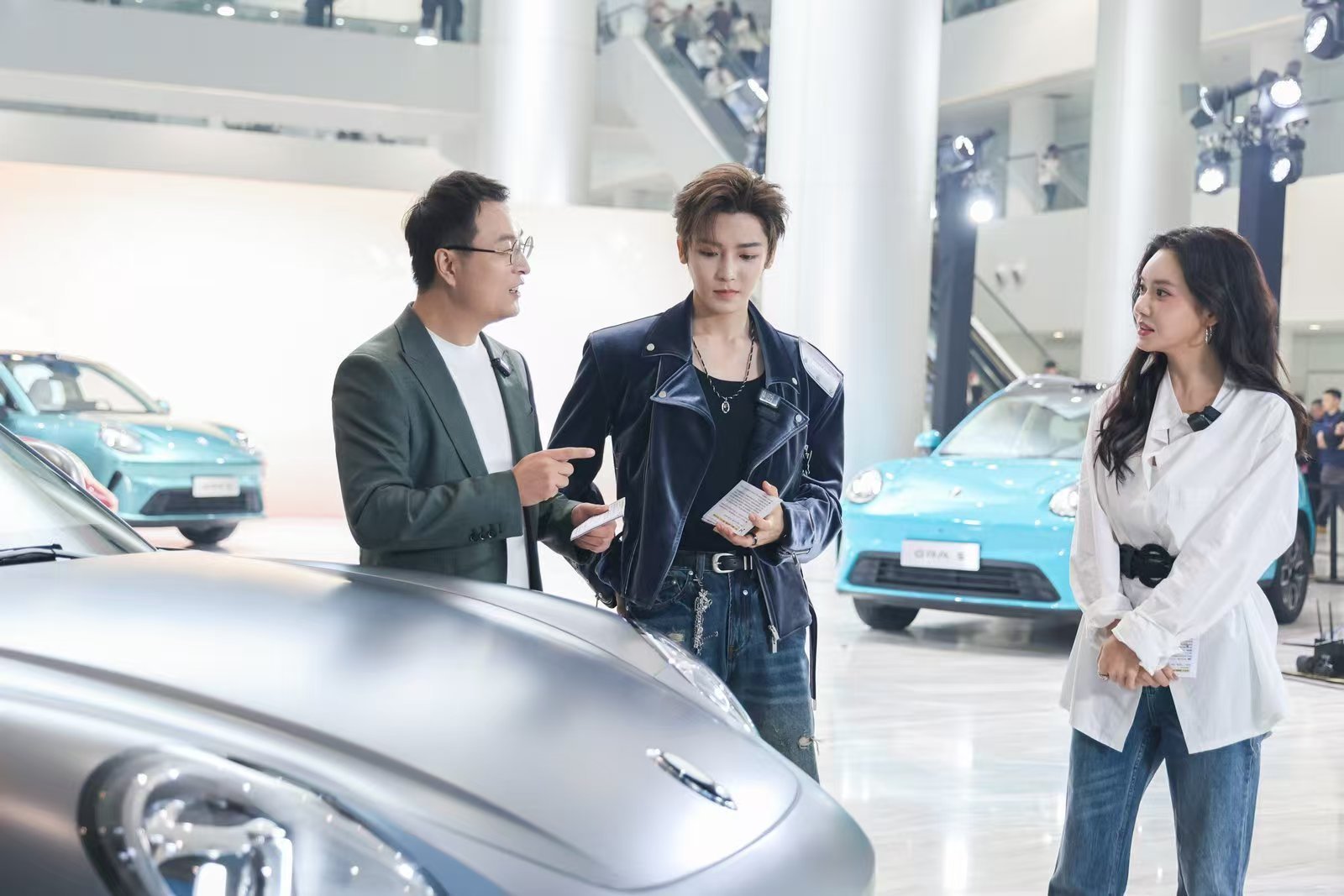 谁能想到长城欧拉突然搞了波“逆生长”？以前以为是“长辈款”，现在直接靠侯明昊把画