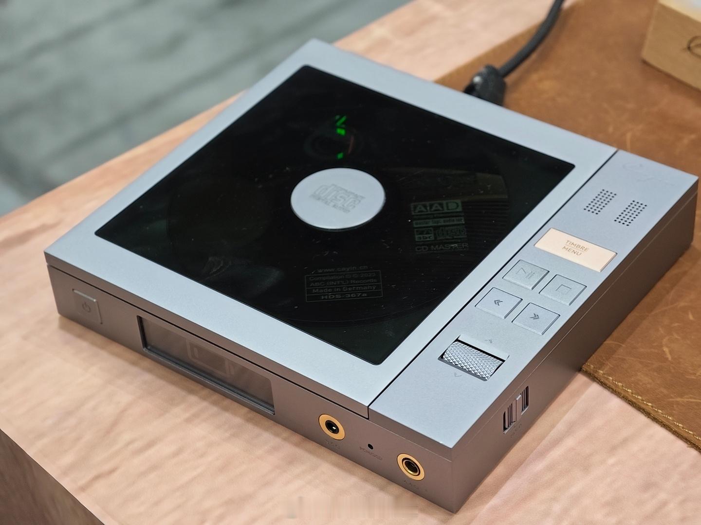 再聊聊凯CD：凯音CP6。首先造型我能接受，实物档次感是有的。然后声音特色明确，