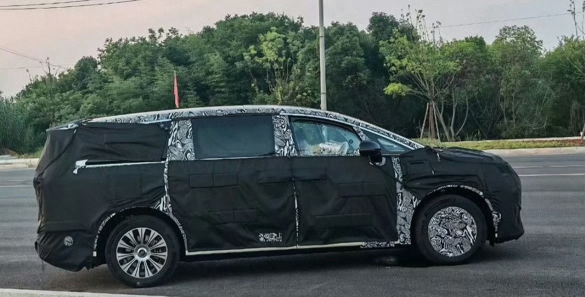“享界V7” 