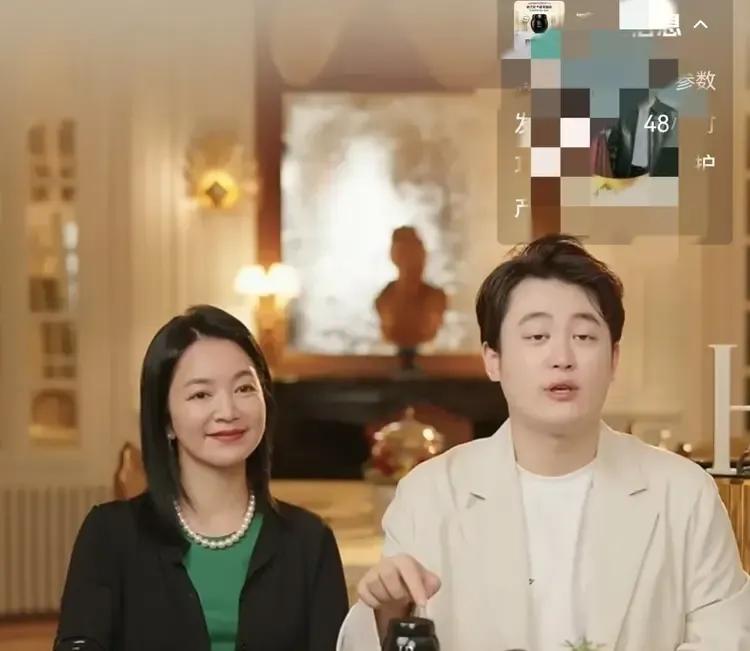 不得不说，还真是“三十年河东三十年河西”啊！

看看曾经一直被吐槽和打压的阿雅，