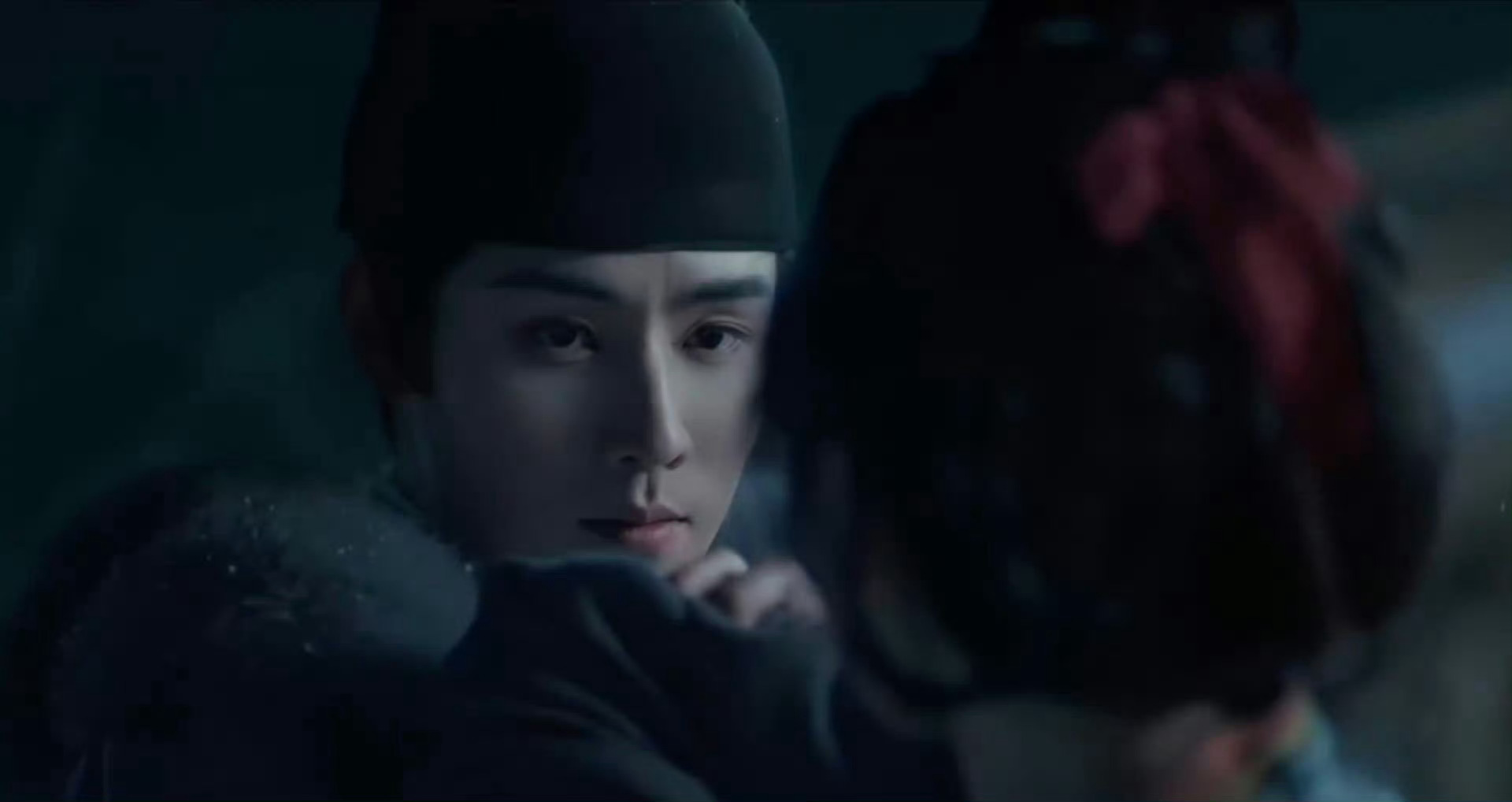 任豪用剑扶田曦薇腰这一下逐玉导演你好事做尽 这个李怀安镜头真绝了！ 