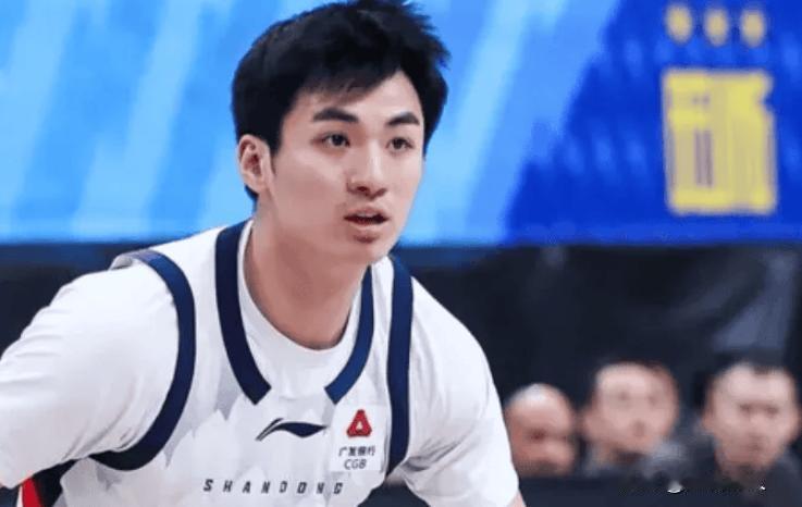 于德豪状态回来了山东大胜，打出赛季代表作，五记三分拿下17+5+3



于德豪