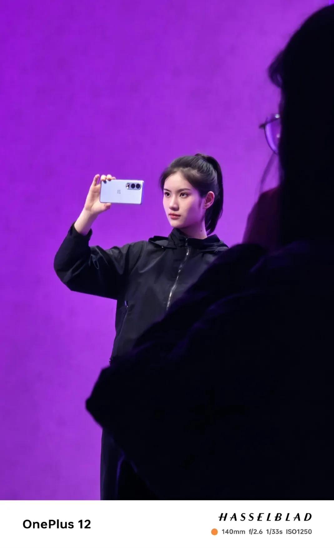 一加Ace3V升级啦！它换上了5500大电池，骁龙7+Gen3性能也更强了。还有