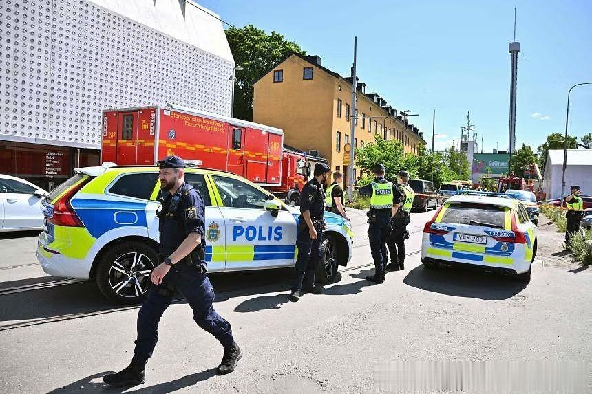 瑞典首都格罗纳隆德游乐园周日发生过山车事故，造成一人死亡，九人受伤，有三人伤势严