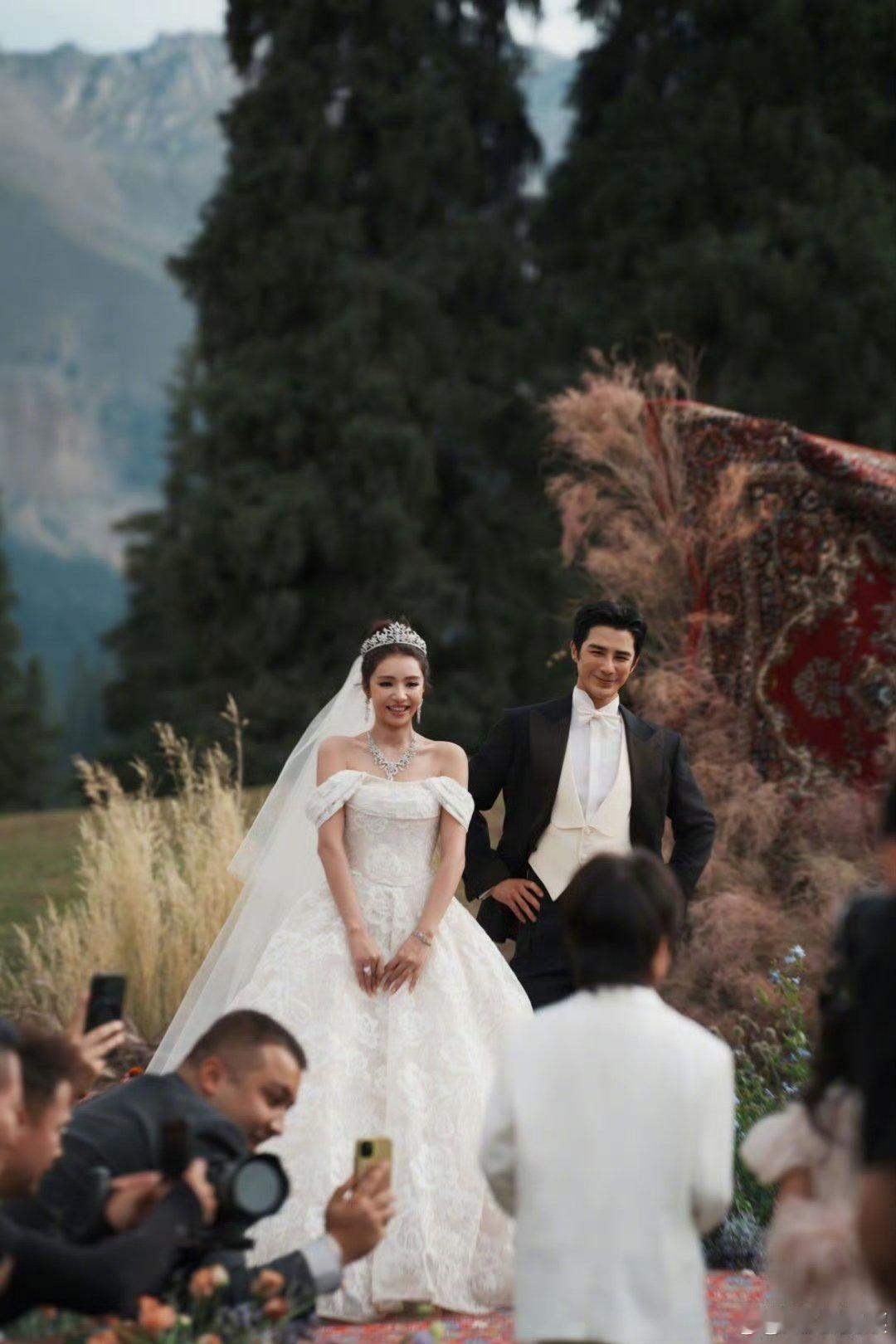 马天宇给姜潮麦迪娜送婚礼祝福马天宇晒姜潮麦迪娜婚礼现场照马天宇给姜潮麦迪娜送婚礼