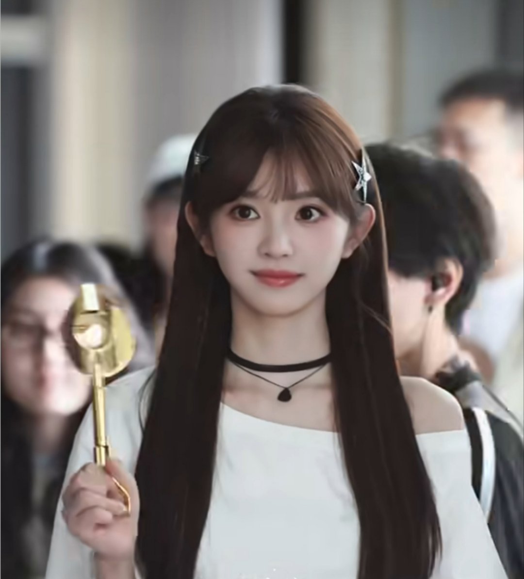 田曦薇对我的镜头飞吻怎么有人能美成这样啊，真的不是韩剧女主本主吗？一整个温柔氛围