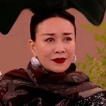 好喜欢听71在大庭广众之下叫大嫂啊，宛如调情我觉得大哥的bgm应该是绿光才对……