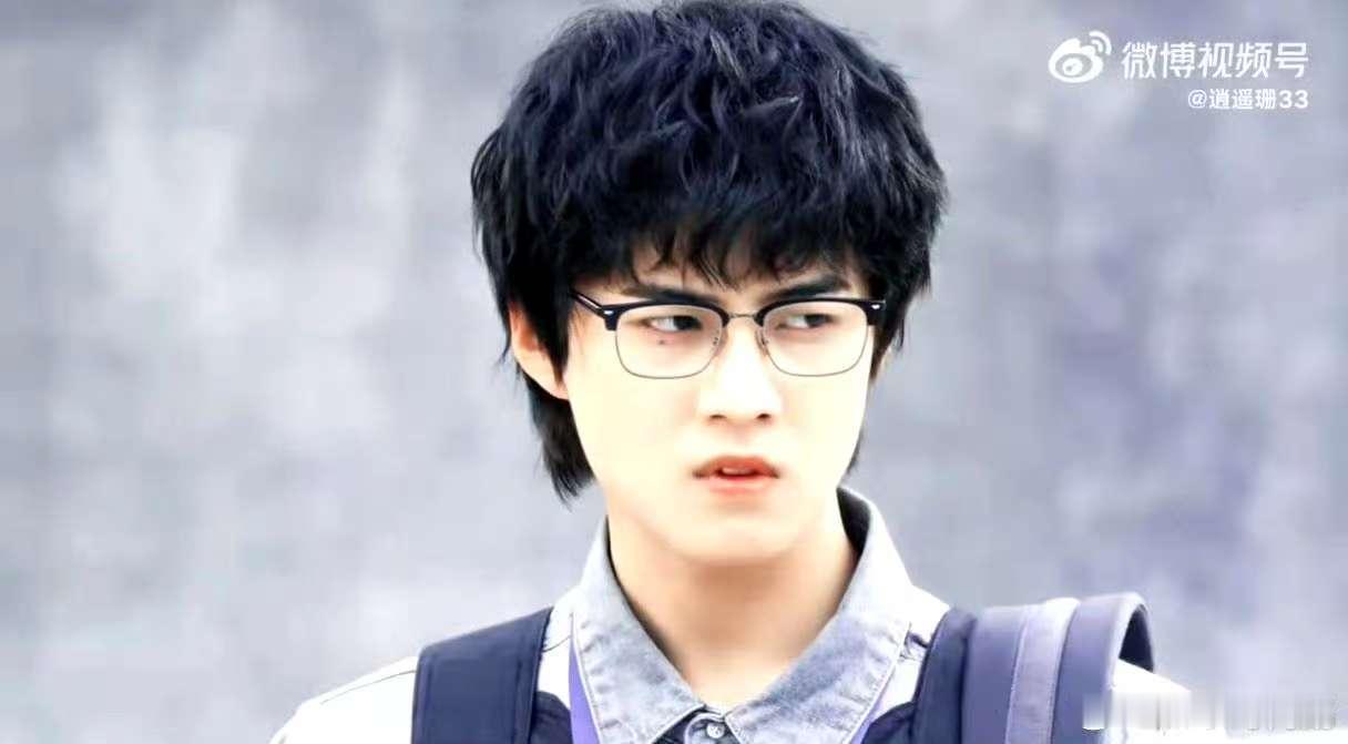 本杰明萨辛你俩氛围实在怪异  嗑到这对CP的独特魅力了！GYB的alpha和装a