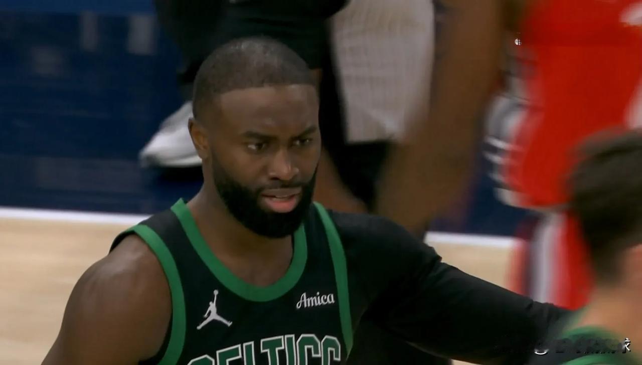 凯尔特人超级球星布朗真是口出狂言！虽然在今天凯尔特人客场以146:115大胜快船