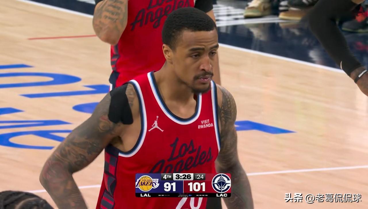 我必须要怒赞快船大将科林斯，他的致命三分真是太关键了！在今天快船主场以112：1