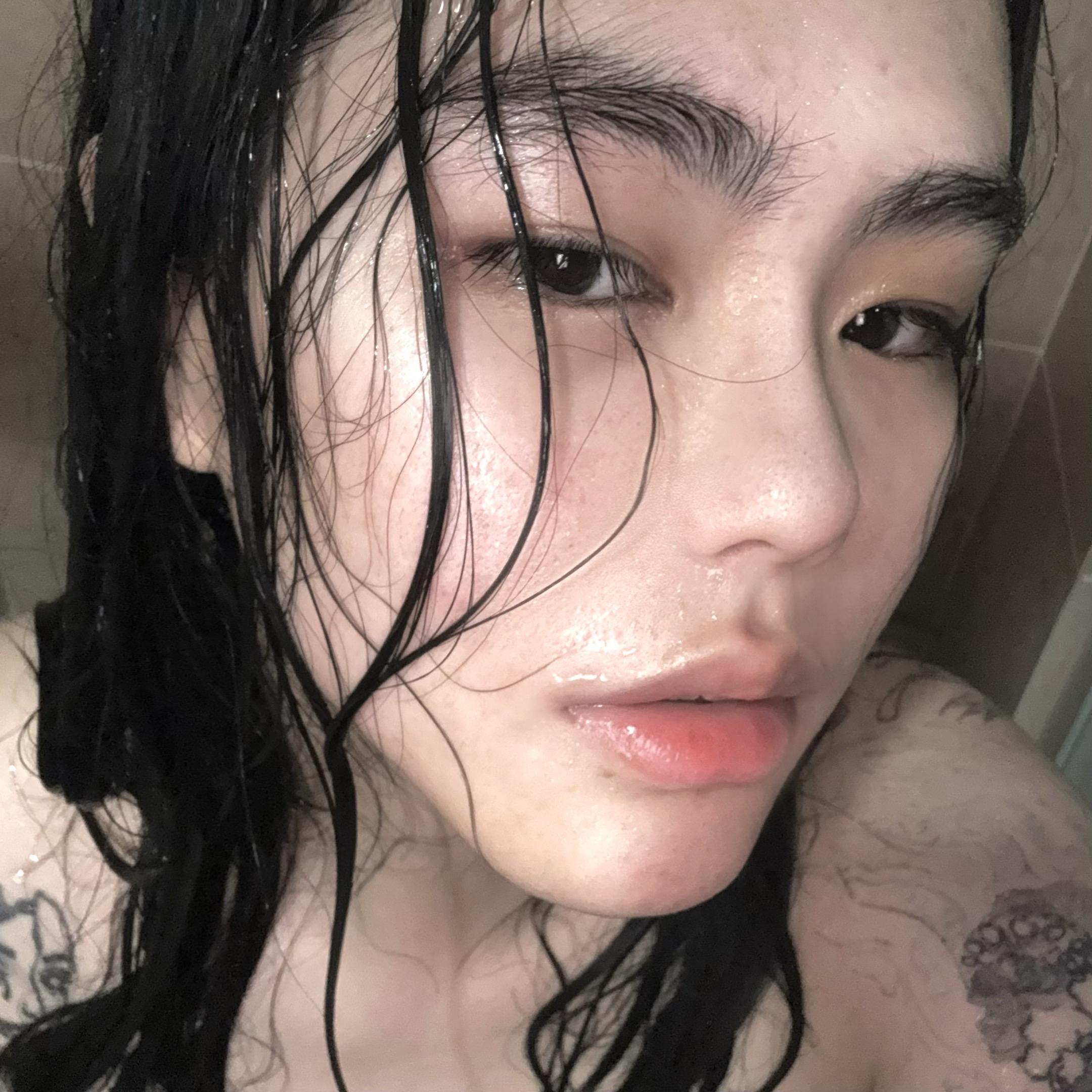 雨一直下。