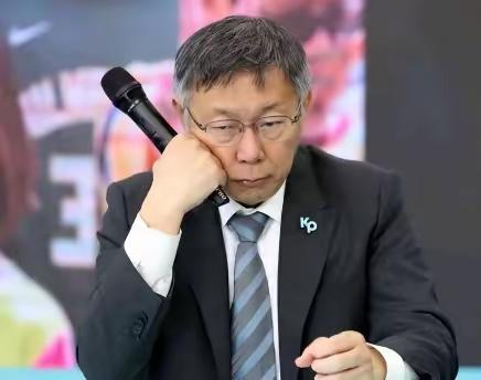 柯文哲配合民进党通过了庞大的军购案后，现在，全台湾地区的人，都在关注着，3月26