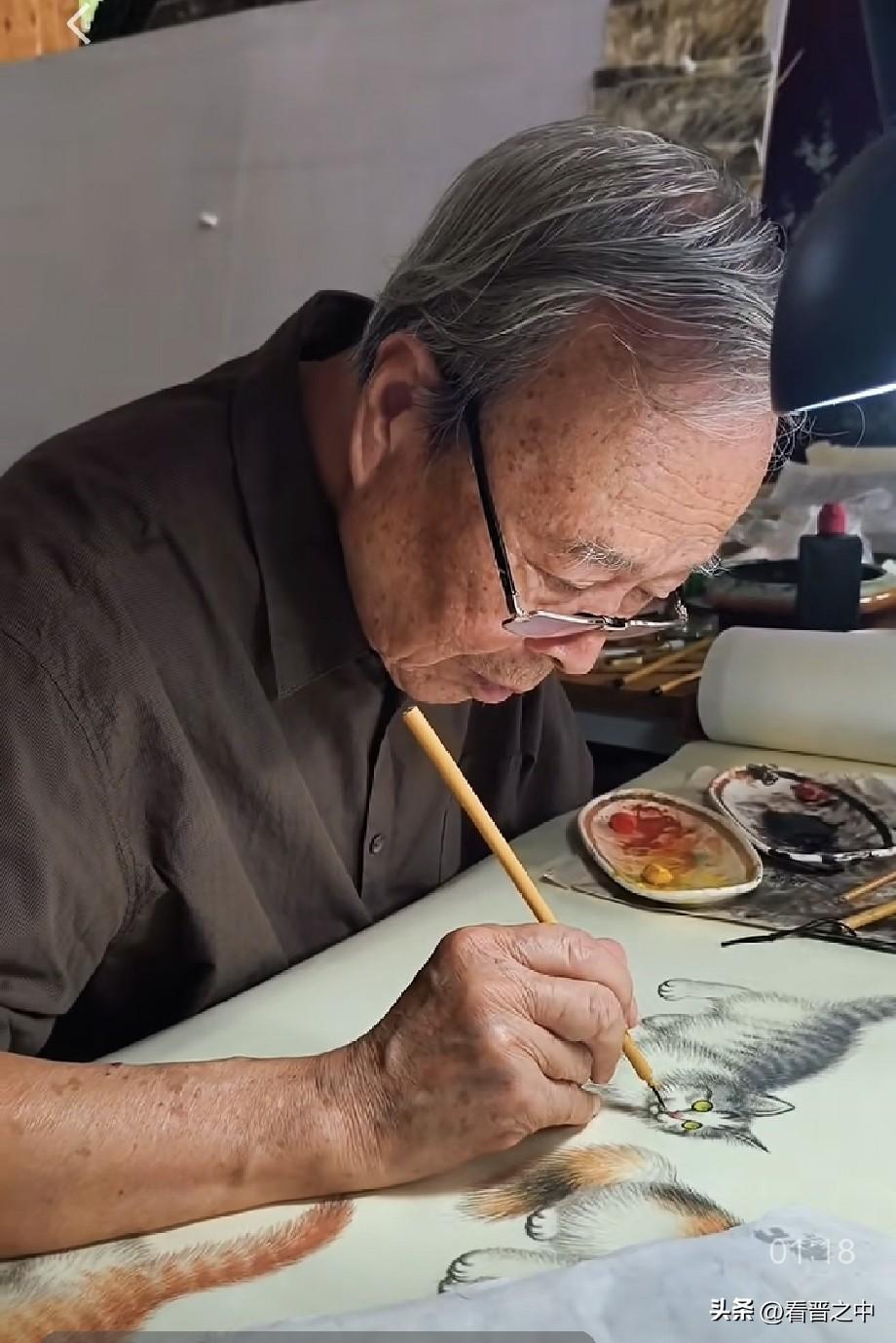 平遥县当世的伟人就是他
有一个时期，我联系过薛晓东，建议他为父亲抓紧时间生产一部