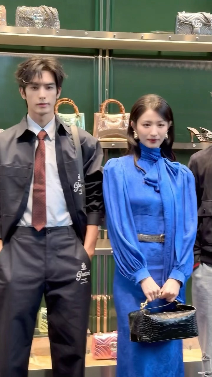 宋威龙、王楚然、董思成同品牌活动直拍，很尊重我眼睛的组合！！