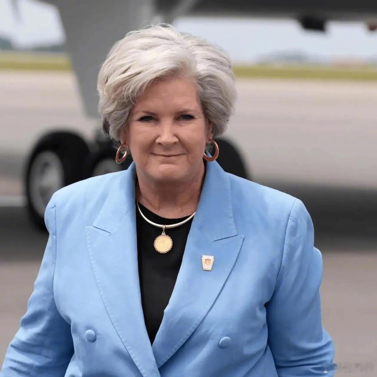 【在白宫女幕僚长眼里，白宫没有好人！】当地时间12月16日，美国《名利场》曝光了