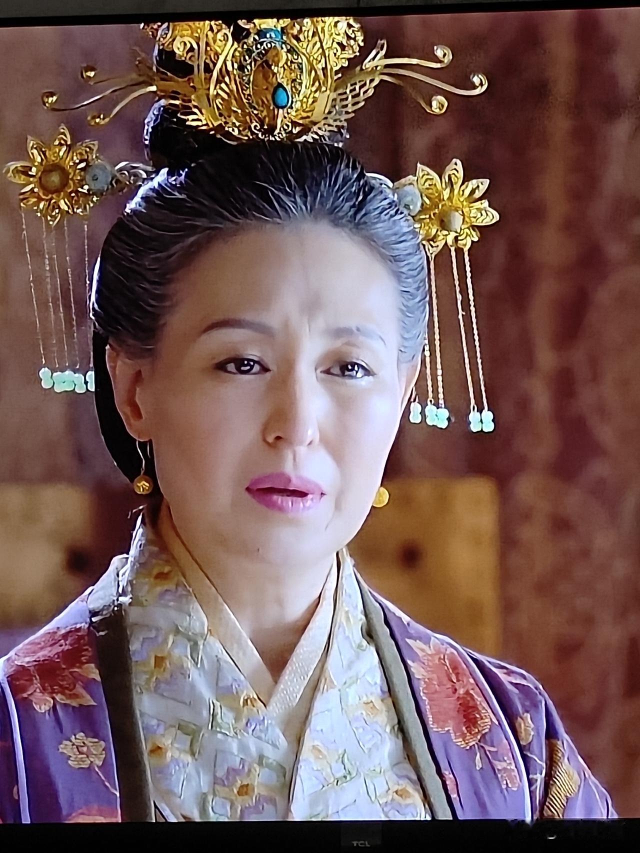 古装美人，华丽头饰，典雅服饰，惊艳了时光