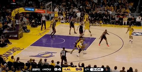 詹姆斯一屁股能坐翻阿门 背打转身后仰跳投，一套连招太丝滑！ 火箭vs湖人