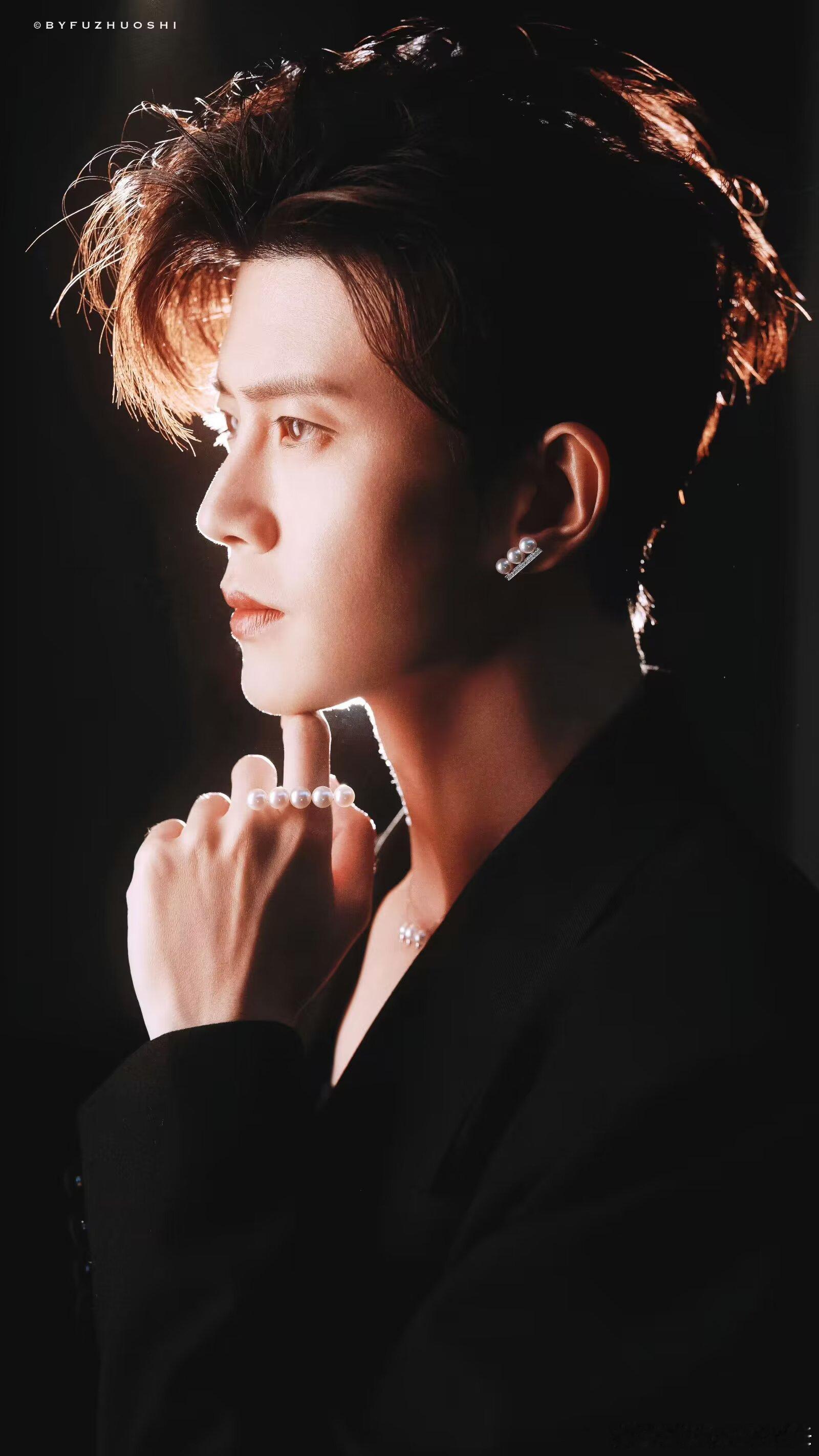 任嘉伦 🔖 🅻🅸🆅🅴 ❥₍ᐢ..ᐢ₎♡̷ ༘🔅✰ᯓ因为你，我开始学会
