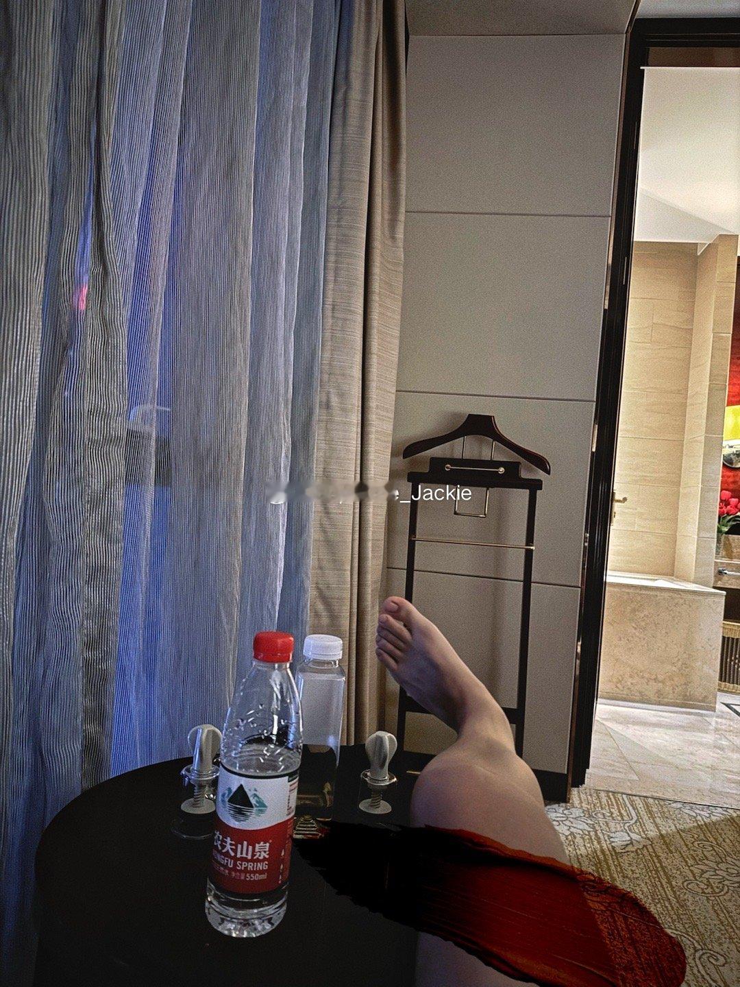 不如见一面，哪怕是一眼  ​​​