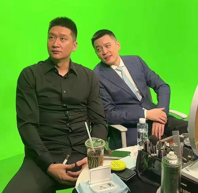 杨鸣现在真是坦坦荡荡啊，昨晚杨鸣跟孙悦一起解说了辽宁队跟北京队的比赛。杨鸣跟孙悦