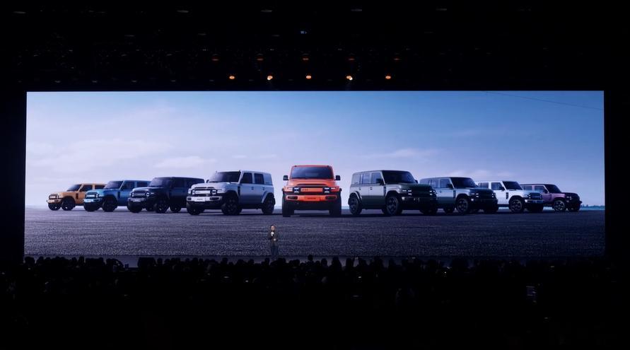 iCAR V23真的精准拿捏年轻人独特的用车需求，经典 “方盒子” 的外观，提供