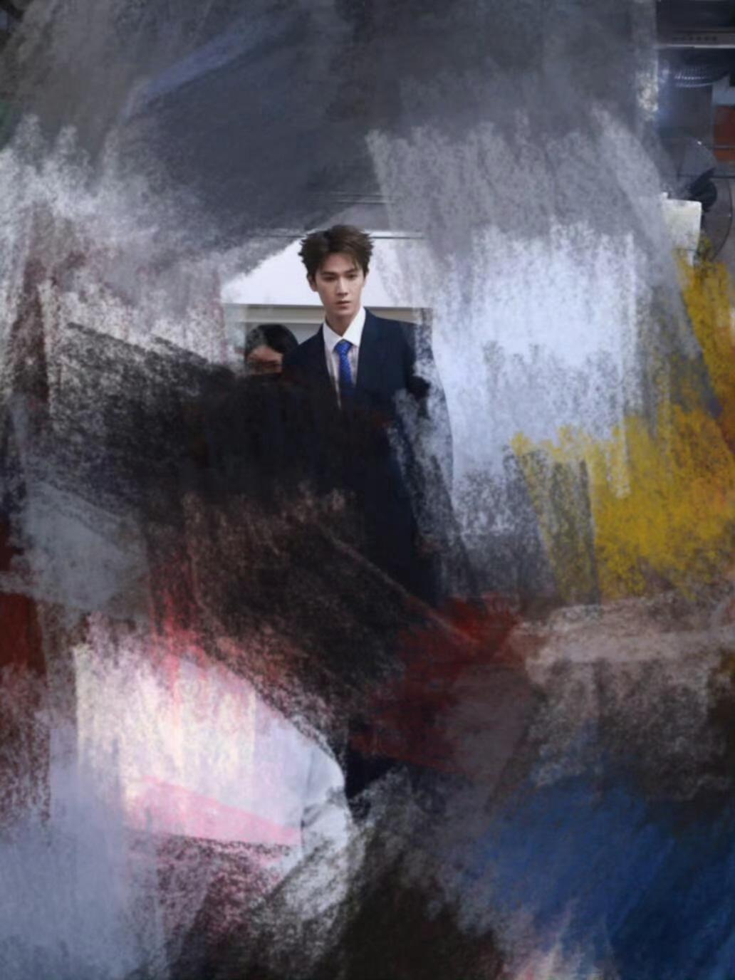 我尖叫了🥵🥵🥵李昀锐 高干文男主李昀锐蓝色领带西装 ​​​