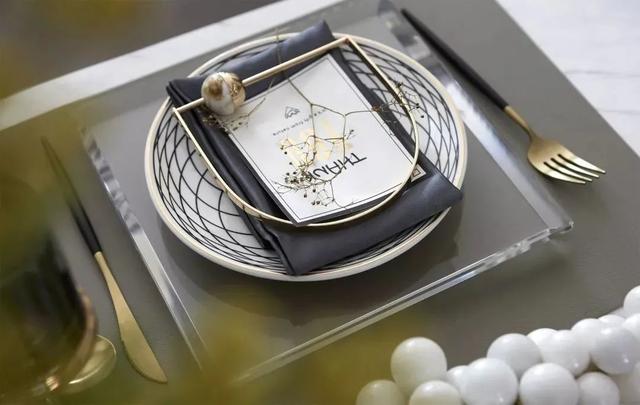 95㎡现代，细节精致、质感舒适，低调轻奢的居住气质