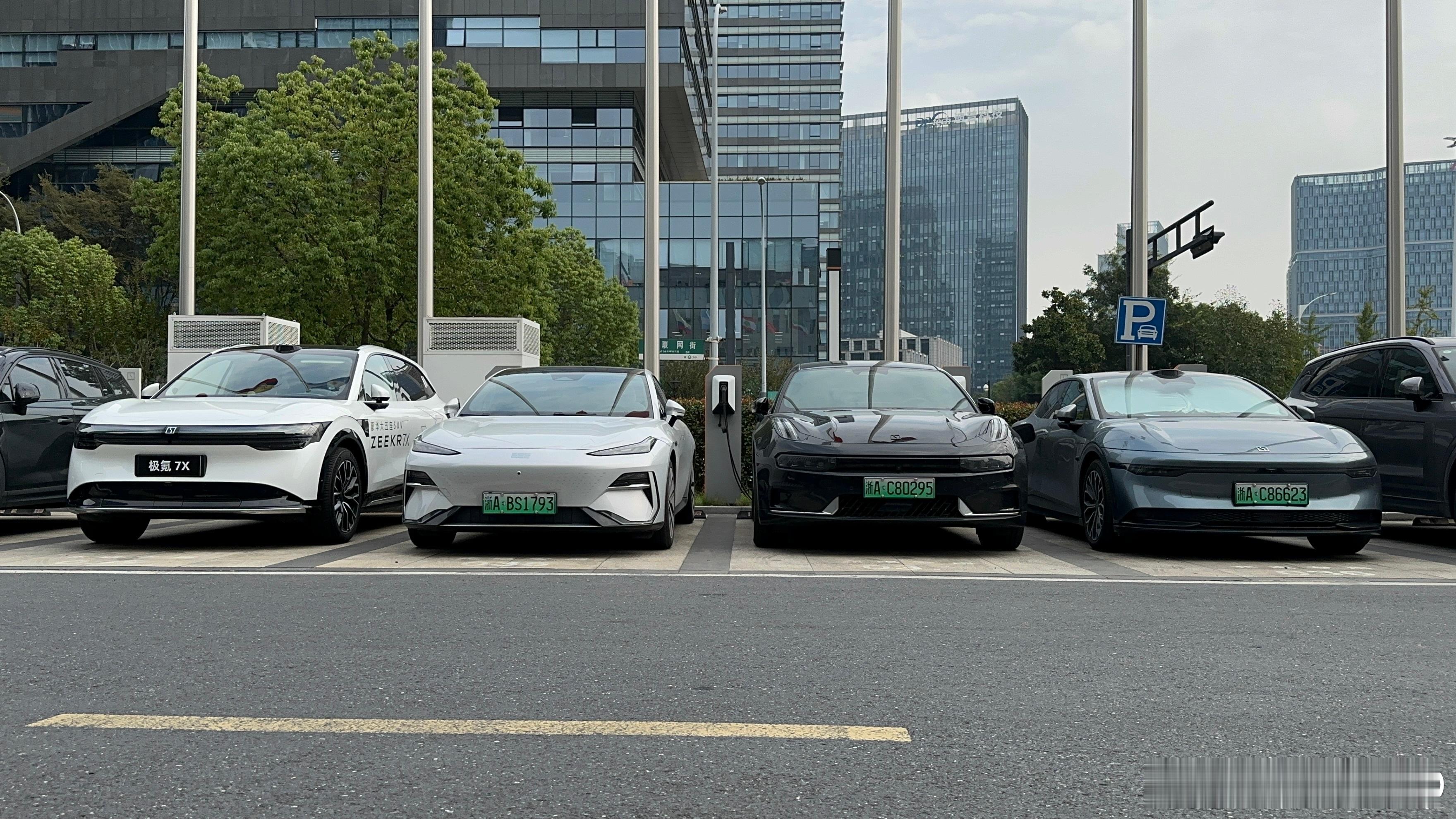 论外形，都很好看。7X   E8   001   007 ​​​