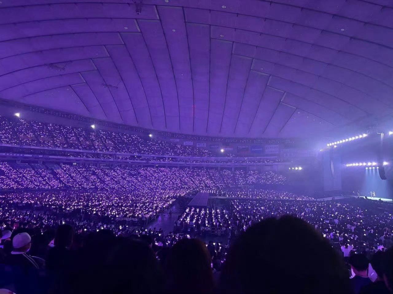 昨天同时在日本开体育场的三个Kpop组合aespa ： 东京巨蛋 东方神起： 日