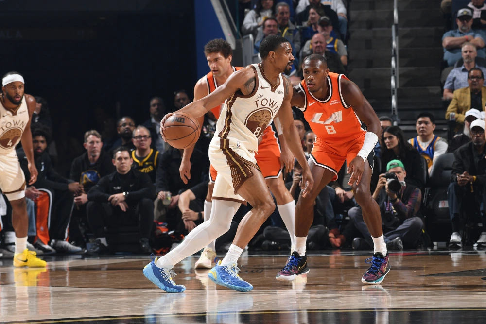 NBA常规赛快船vs勇士 快船114-101逆转击败勇士上半场快船一直被压制，半