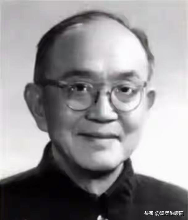 1949年，死刑执行前几小时，他用一块烂木板，给自己搭了一条生路
1949年4月