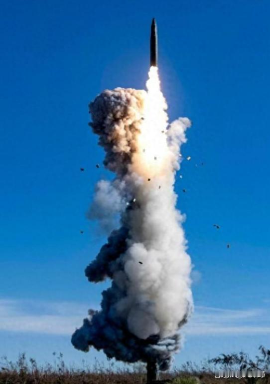 - 26导弹：战略威慑的“利剑”东风 - 26（DF - 26）是中国自主研发的