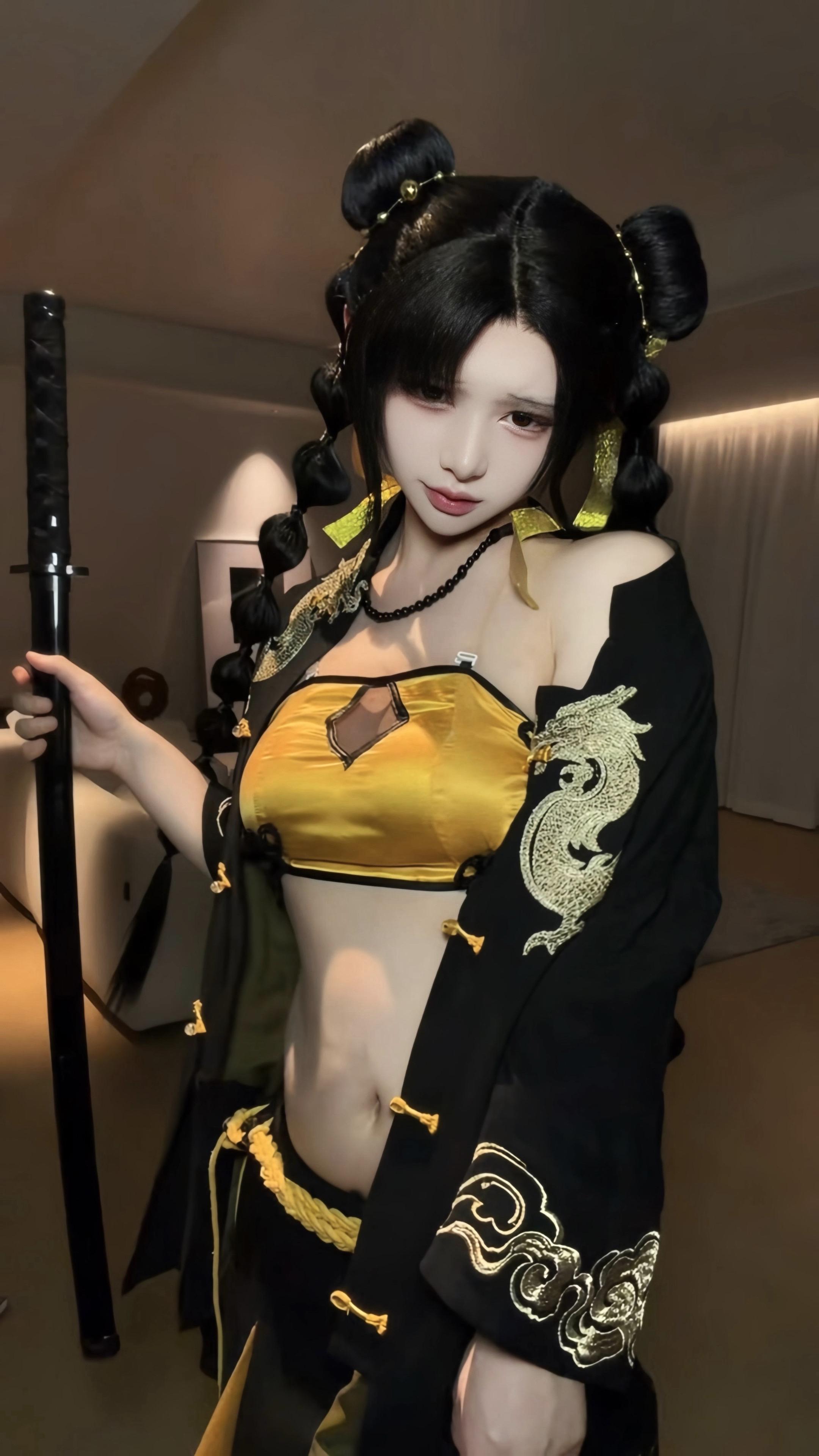 天高海阔任我游。