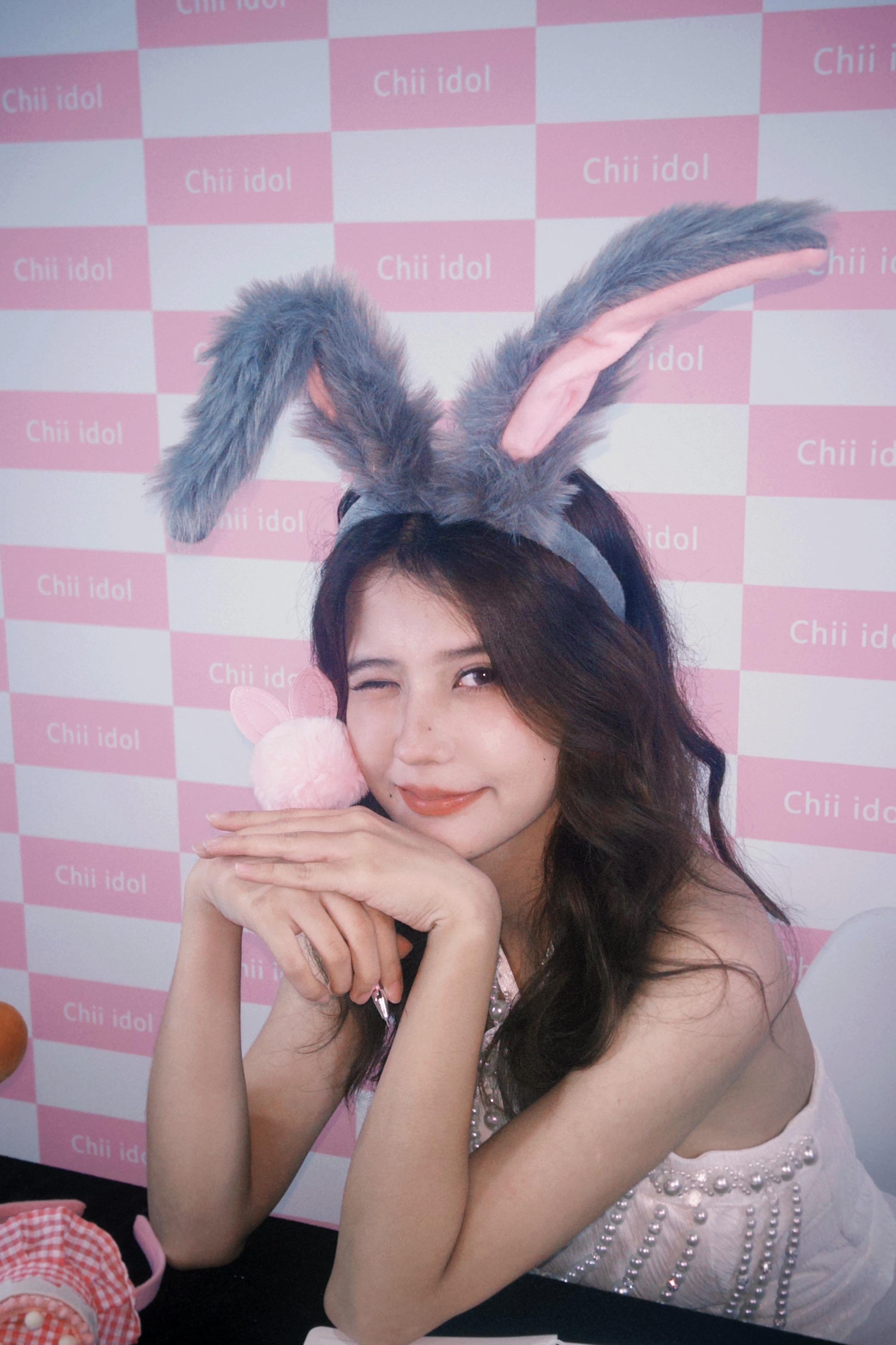 兔泡泡显原形了🐰 签售会