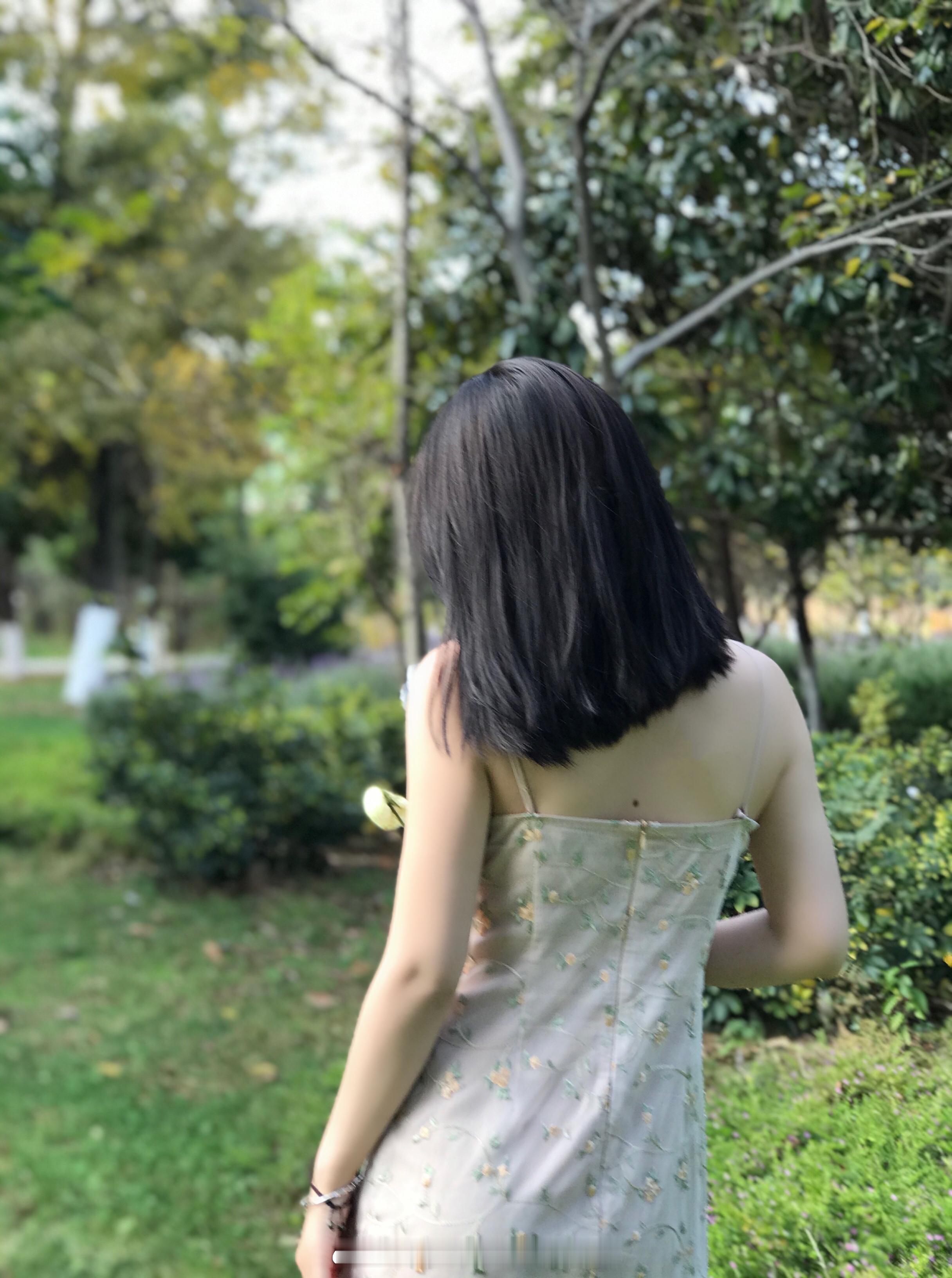 美女校花石思梦，云南师范大学研究生，97年，天秤座，身高168cm，体重50kg
