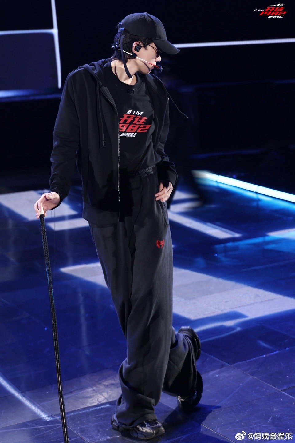 全场大合唱破防了，鸟巢闭幕式之夜，永远难忘的回忆张杰鸟巢演唱会是1982闭幕式吧