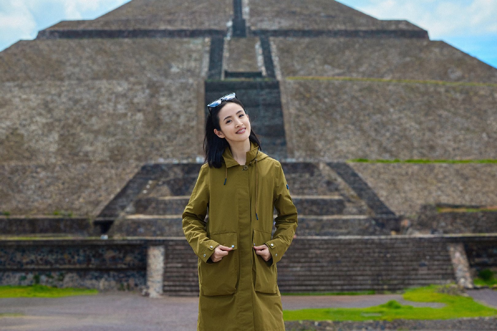 林依晨喊话朋友加入花少林依晨花少社交名场面 旅行很容易手忙脚乱，好在花少解锁神仙
