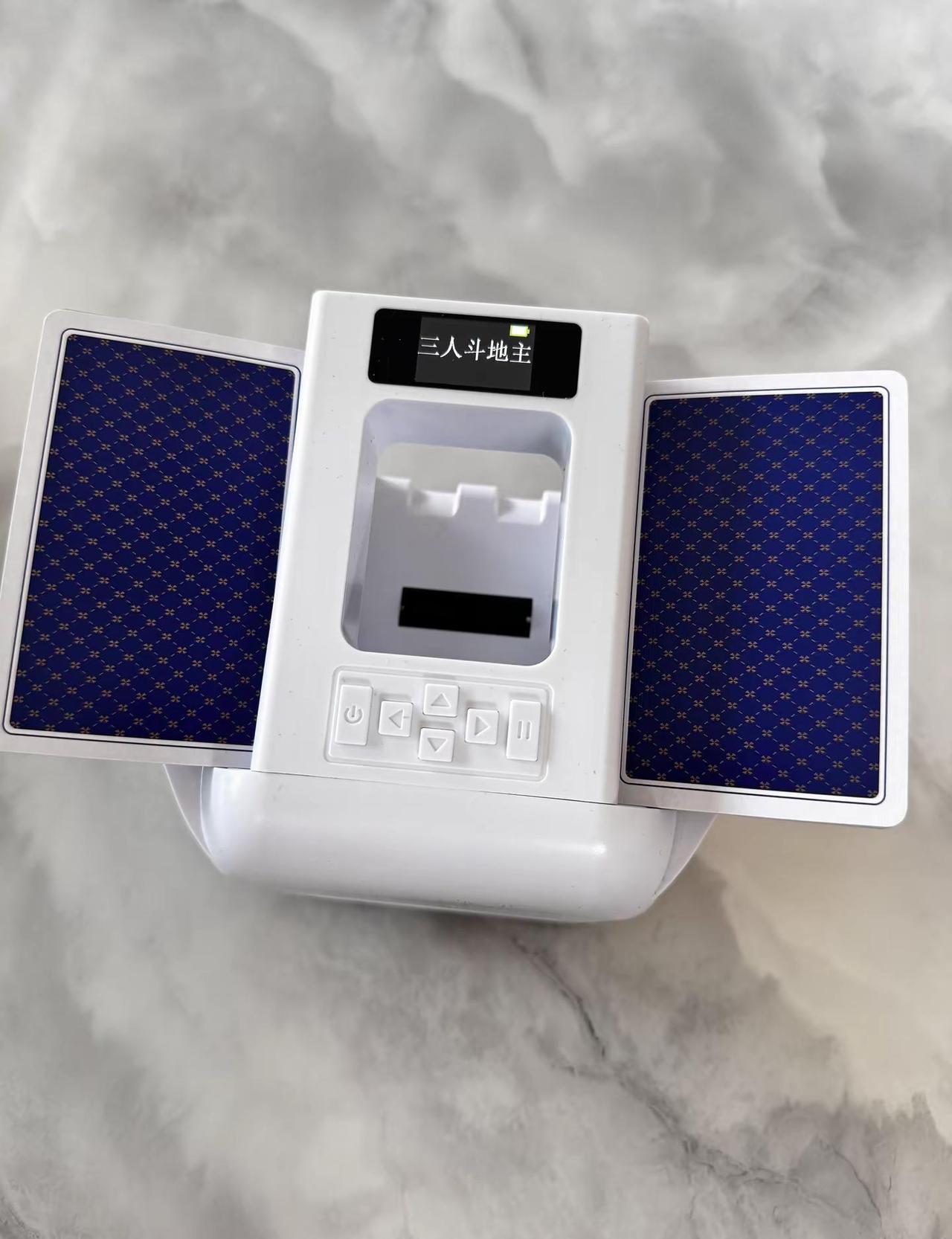 今年冬至，62%的家庭用外卖火锅团聚，你还在亲手包饺子吗？
数据显示，火锅外卖订