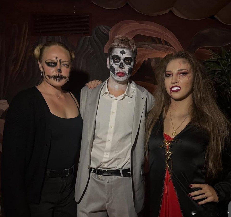 【伊萨奇巴希女排球员万圣节造型】世界女排新闻 看看伊萨奇巴希球员造型如何 ​​​