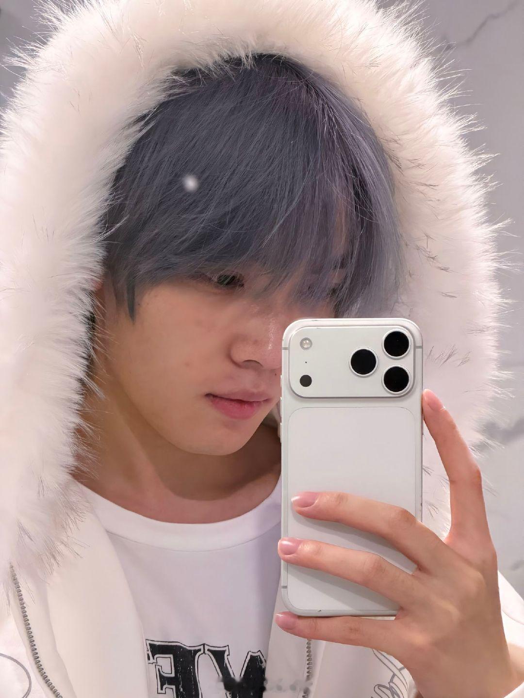 猫猫新发色get！！这个好看好显白 