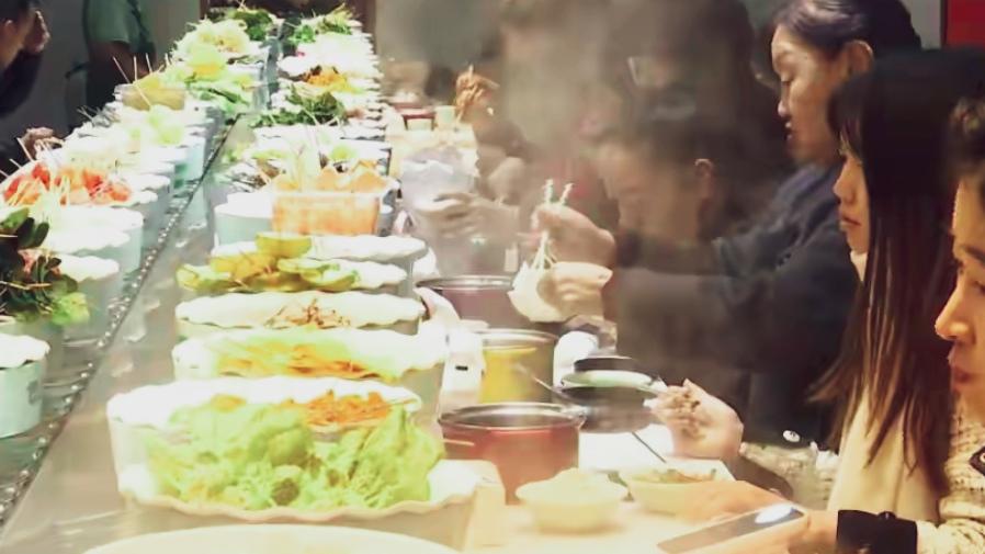 🔥昆明降温暴击！火锅界彻底沸腾，食材销量狂飙！昆明气温骤降8℃+，湿冷感拉满，