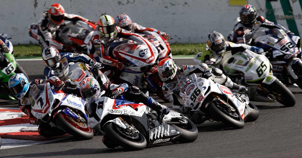 WSBK法国站：8个左弯9个右弯——不对称赛道对轮胎的残酷考验
马尼库尔赛道拥有