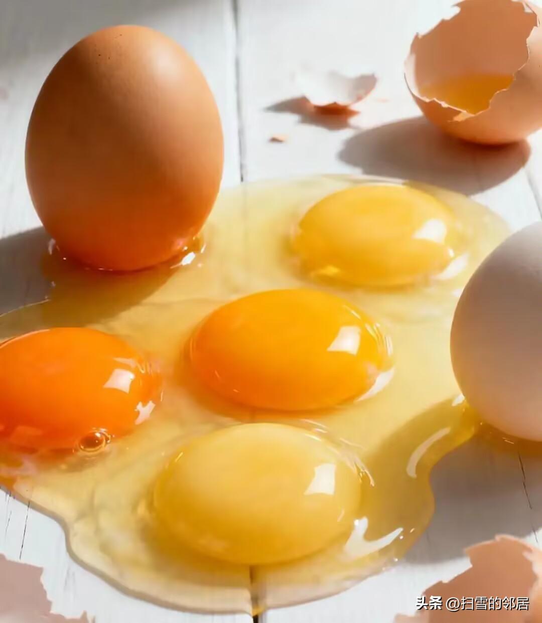 我问了在胖东来上班的亲戚，为啥这次鸡蛋风波没闹大。
他搓了搓手：东来哥没躲。当天