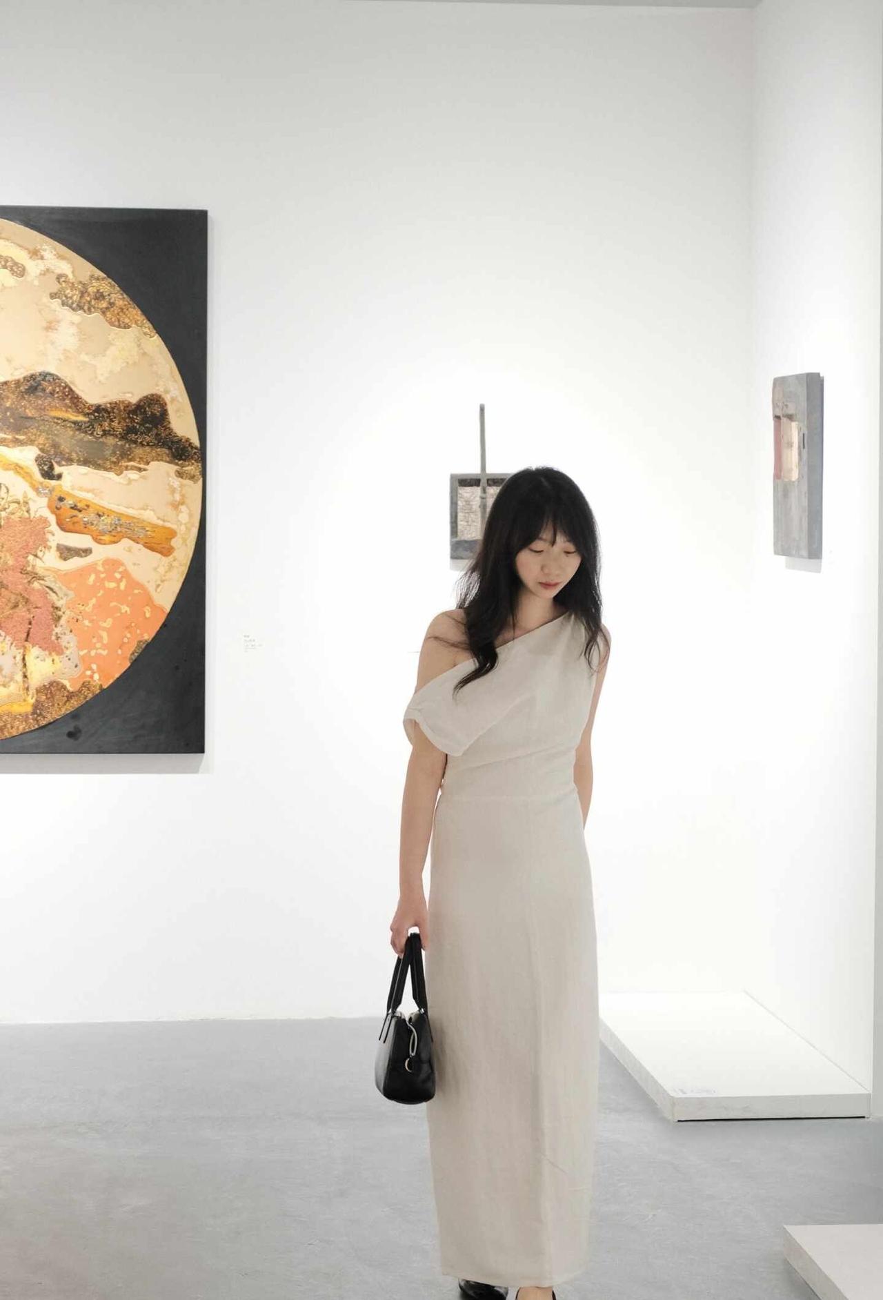 橙子周末的看展穿搭
美好周末
看展穿搭 拍照超美的展览 一起去看展览 我的看展记