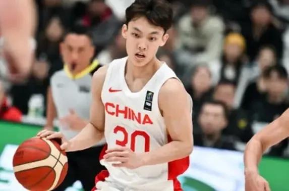 徐杰为什么打蒙古如鱼得水，打日本6分钟就被弃用？
引子就是那两次失误，虽然失误的