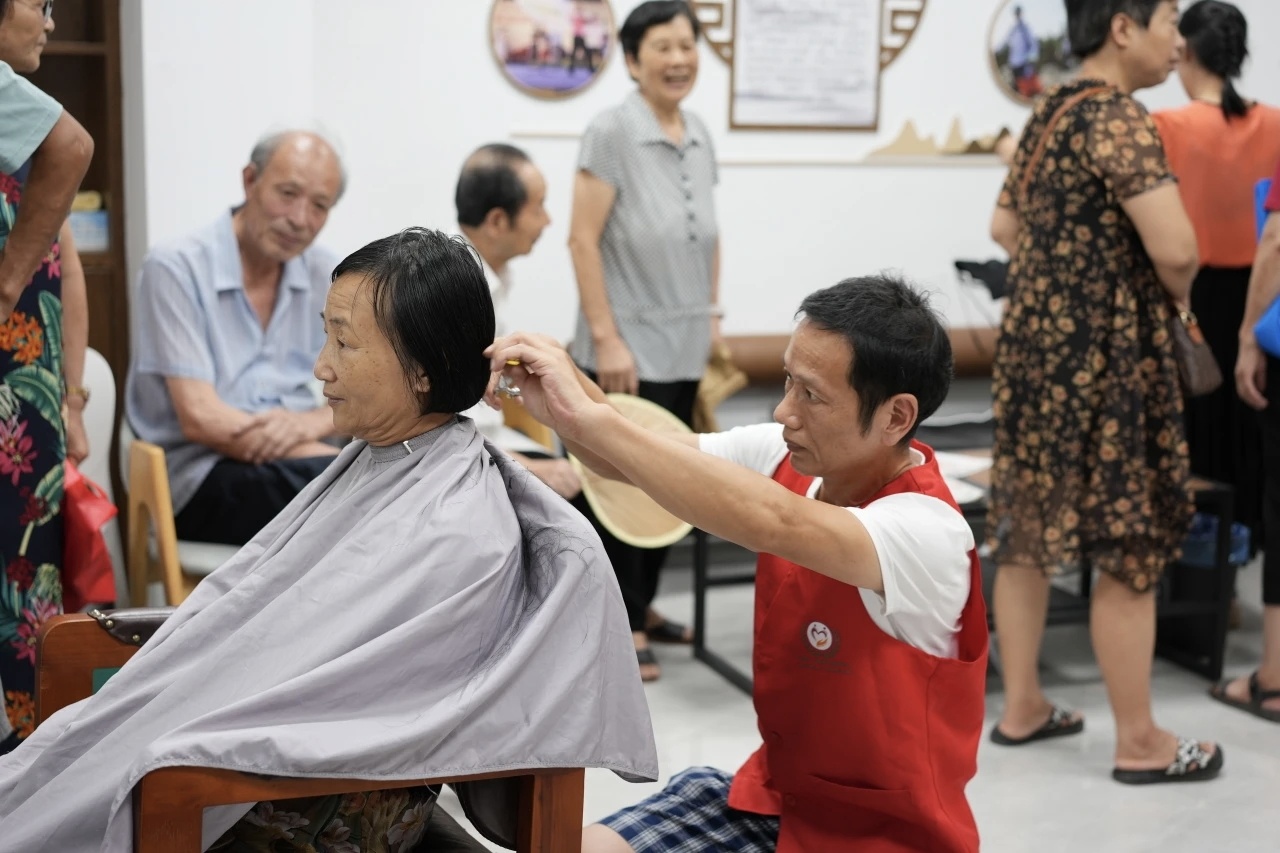 宁波宁海这条银发街道解锁老年人幸福生活 宁波宁海跃龙街道塔山社区打造“百老惠”银