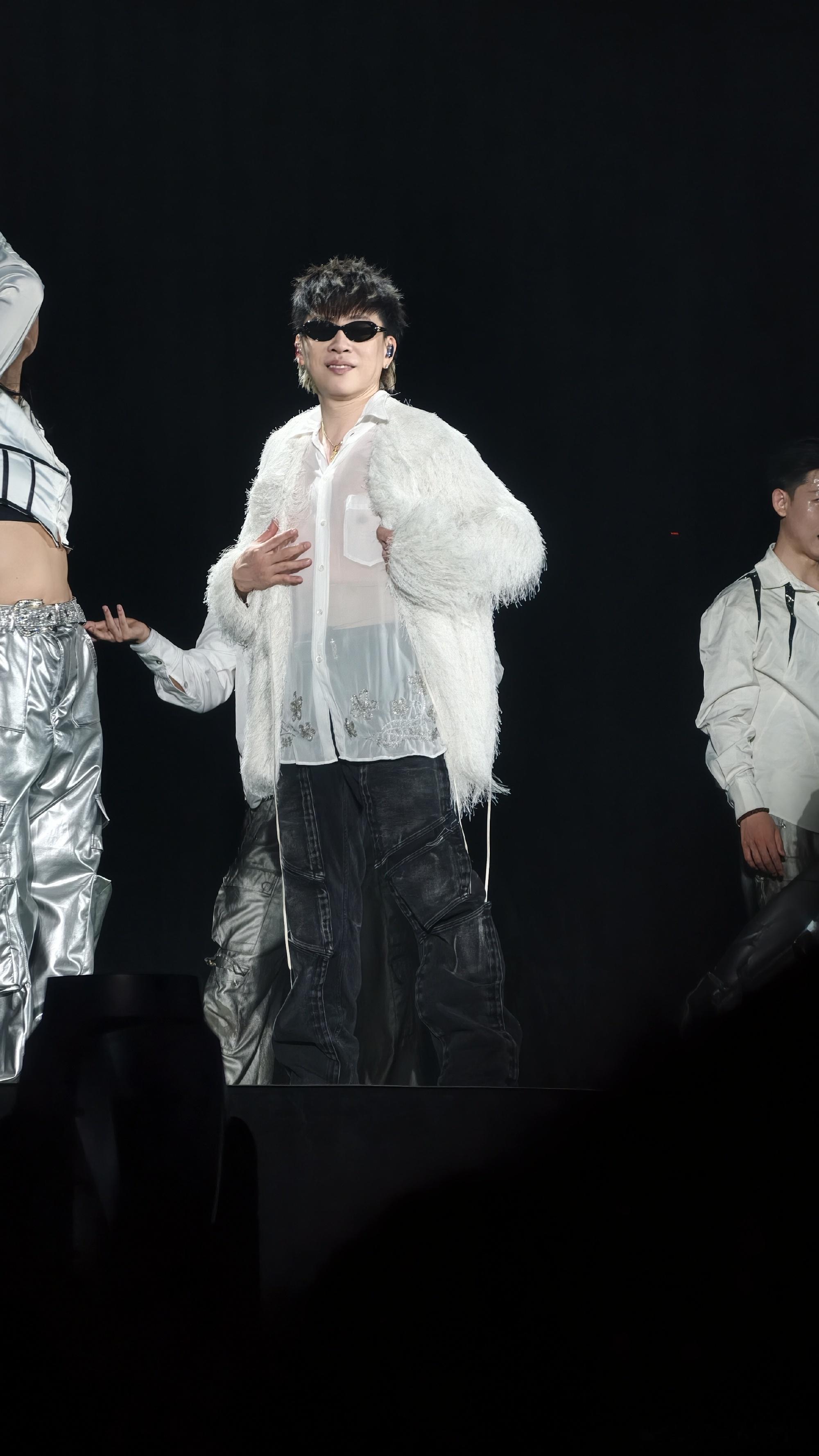 突破固有曲风大胆改编，胡彦斌用实力诠释不一样的修炼爱情胡彦斌改编修炼爱情熟悉又陌