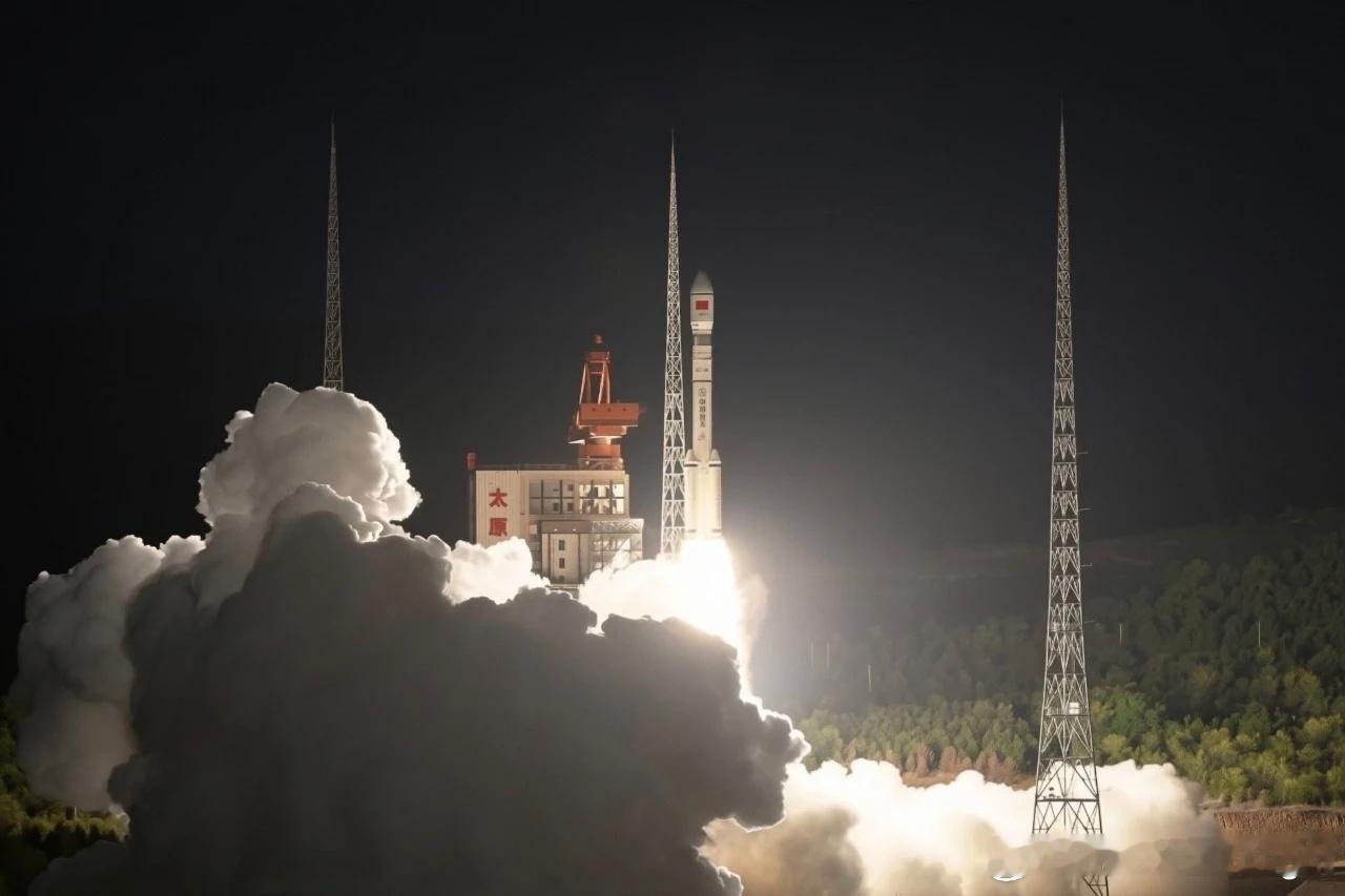 今天19时59分，长征六号甲遥23运载火箭在太原卫星发射中心点火升空，将千帆极轨