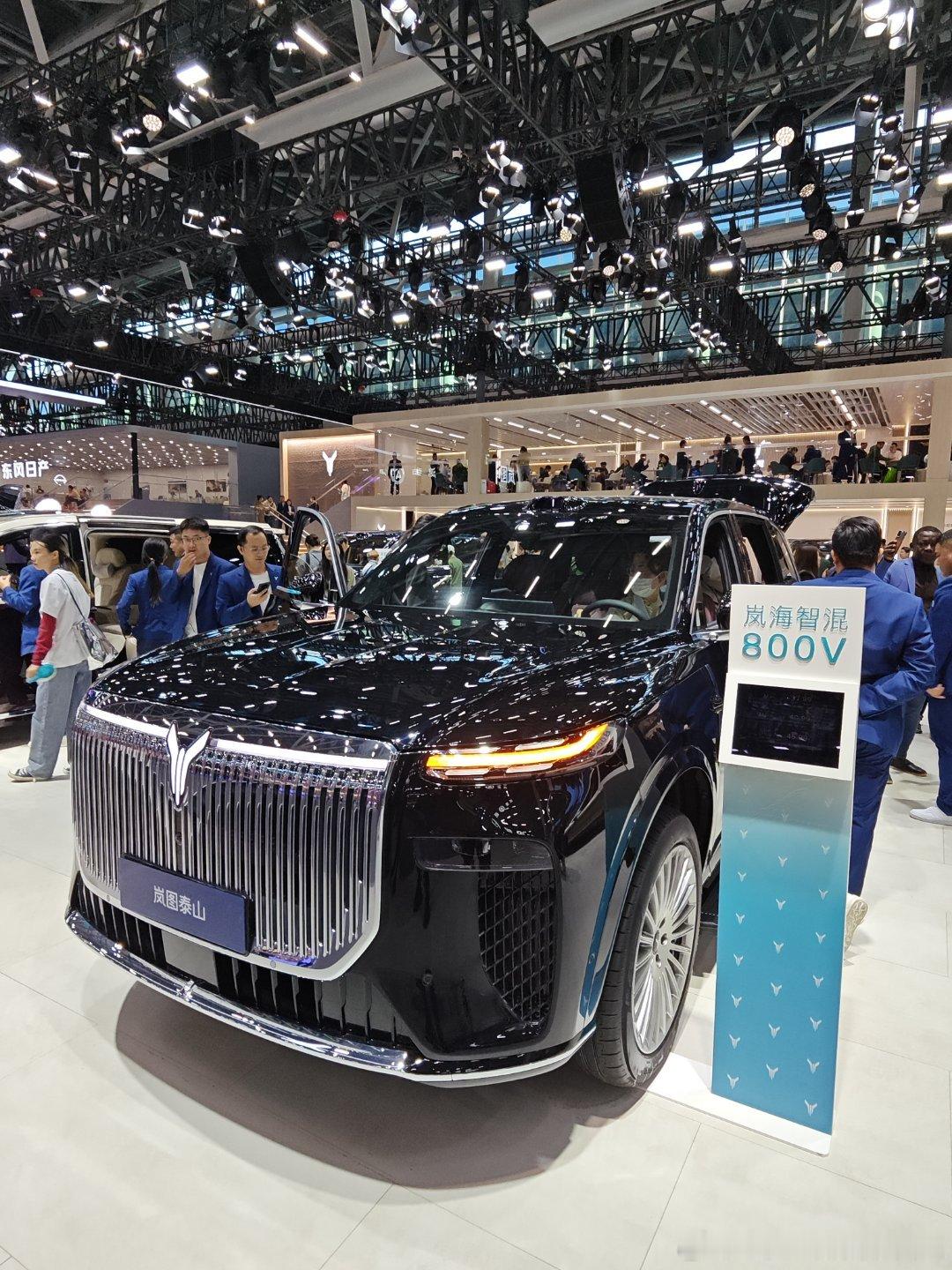 泰山的产品风格大概是一台厅局风的猛虎下山。具备过往几个猛虎下山的典型特点。整备质